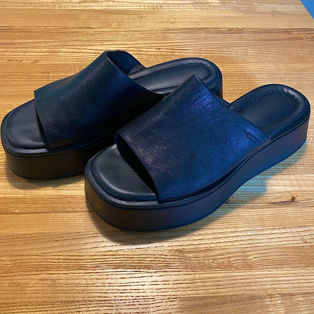 Vagabond Courtney platforms